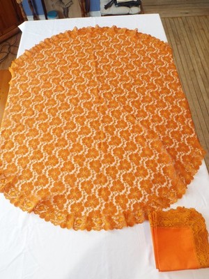Vintage Burnt Orange Flower Lace Tablecloth w/ 12 Matching Napkins