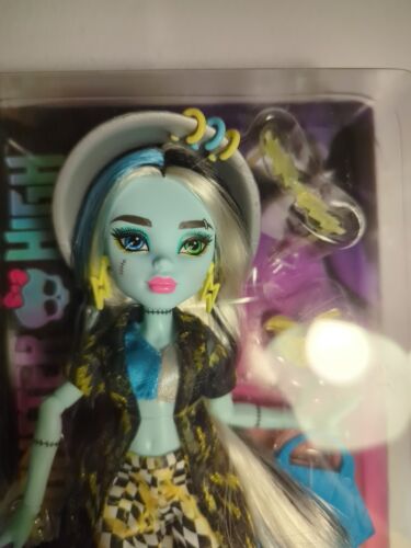 Muñeca de moda Mattel Monster High Scare-adise Island Frankie Stein 5824-3M9 - Imagen 3 de 5