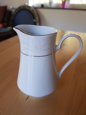 Crown Ming Fine China Jian Shiang Milchkännchen weiß mit Musterrand