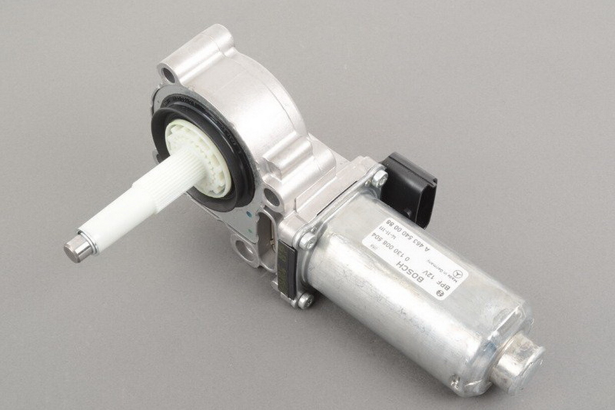 MERCEDESBENZ G W461 Transfer Case Electric Motor A4635400088 NEW