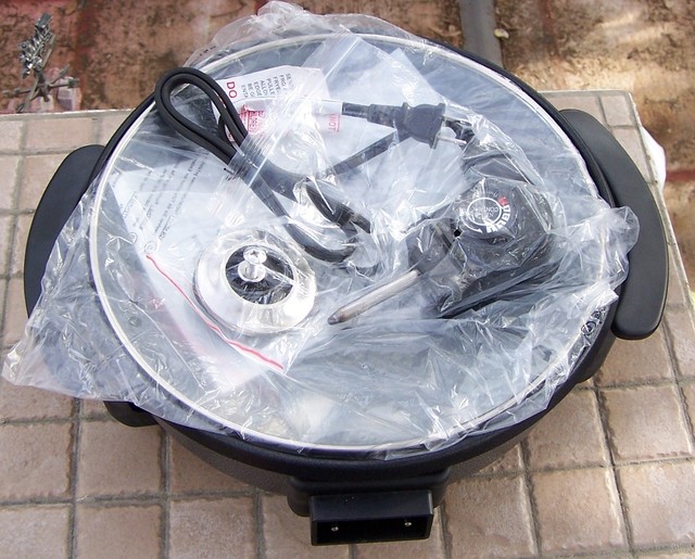 PARINI 12” INCH NONSTICK ELECTRIC PIZZA COOKER SKILLET, Model SP02795