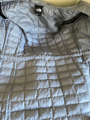 Neu mit Etikett brandneu THE NORTH FACE ThermoBall Eco isolierter Damenparka mit Kapuze – grau - Bild 10 von 20