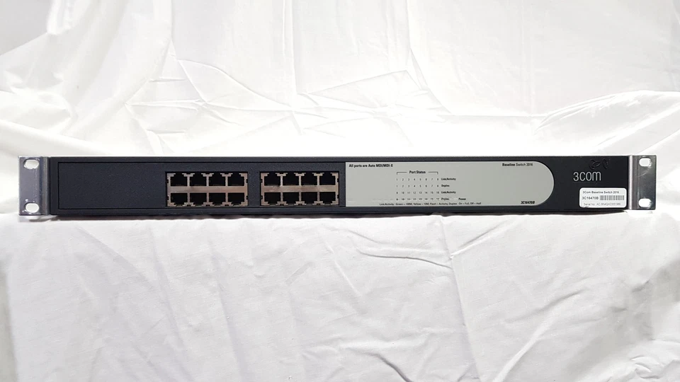 3Com 3c16470b 16 Port 10/100 Baseline 2016 Ethernet Switch with Rackmount Ears O - Image 4 of 4