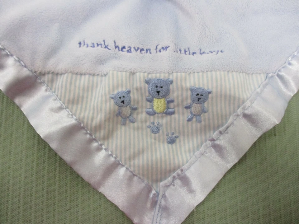 Solo un año gracias al cielo para niños pequeños oso azul bebé acurrucado bebé Foto 2 de 4