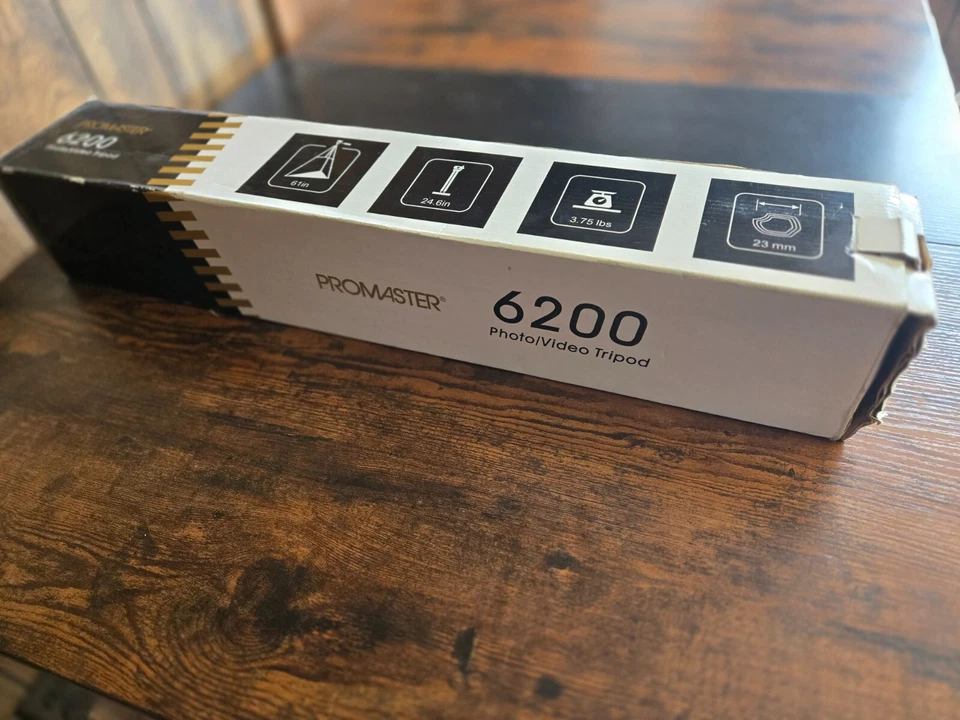 Profesional Grade Tripod Photography and Videography Promaster 6200 quick attach - Image 3 of 4