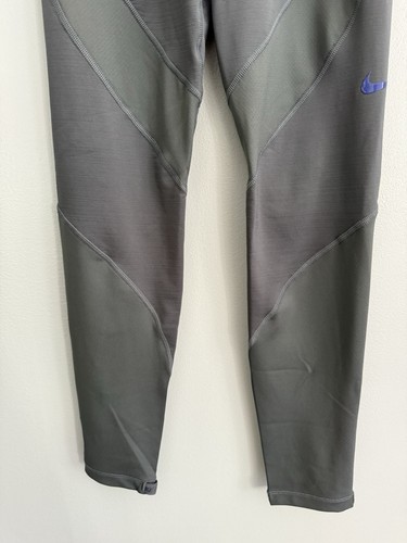 NEU Nike Pro Hyperwarm feuchtigkeitsableitende Leggings in Grau Damen M Logo Basisschicht LESEN - Bild 3 von 10
