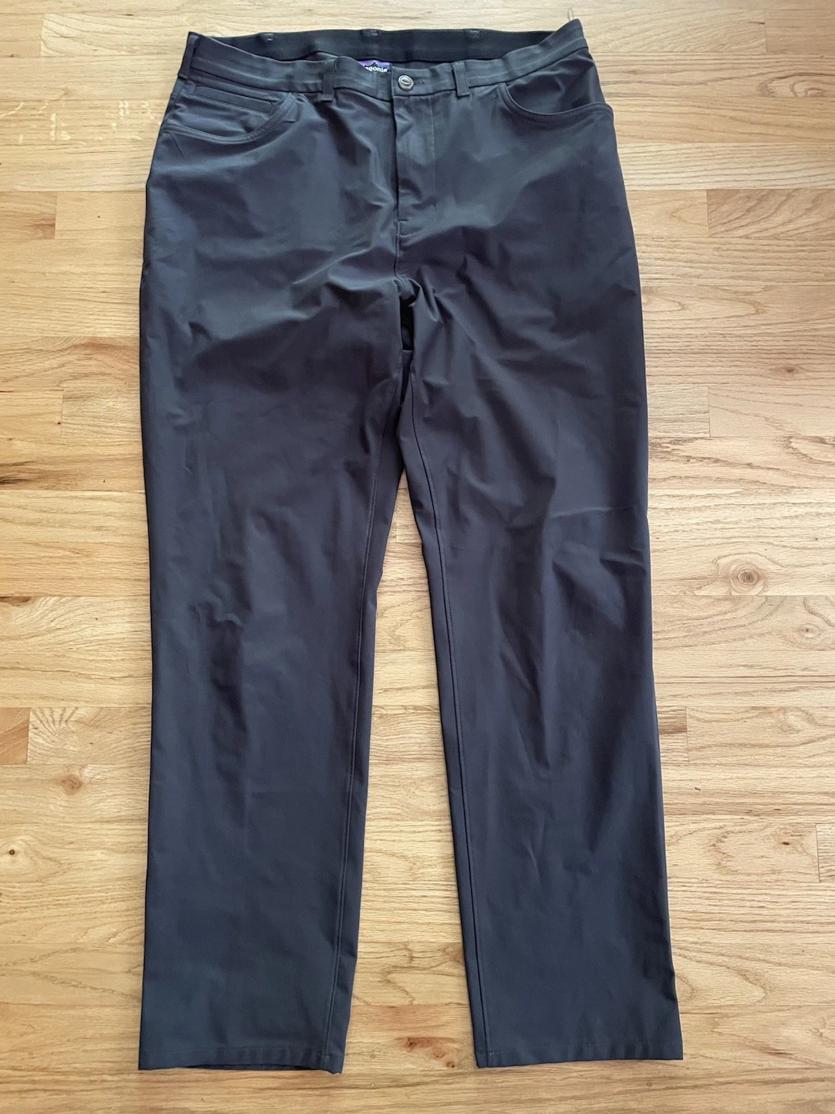 Patagonia Pants Mens 36 x 32 Multifunctional Stretch Lightweight Polyester
Opens in a new window or