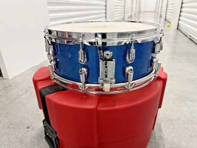 Made in Japan Yamaha Maple Custom Absolute Blue Sparkle snare - 14