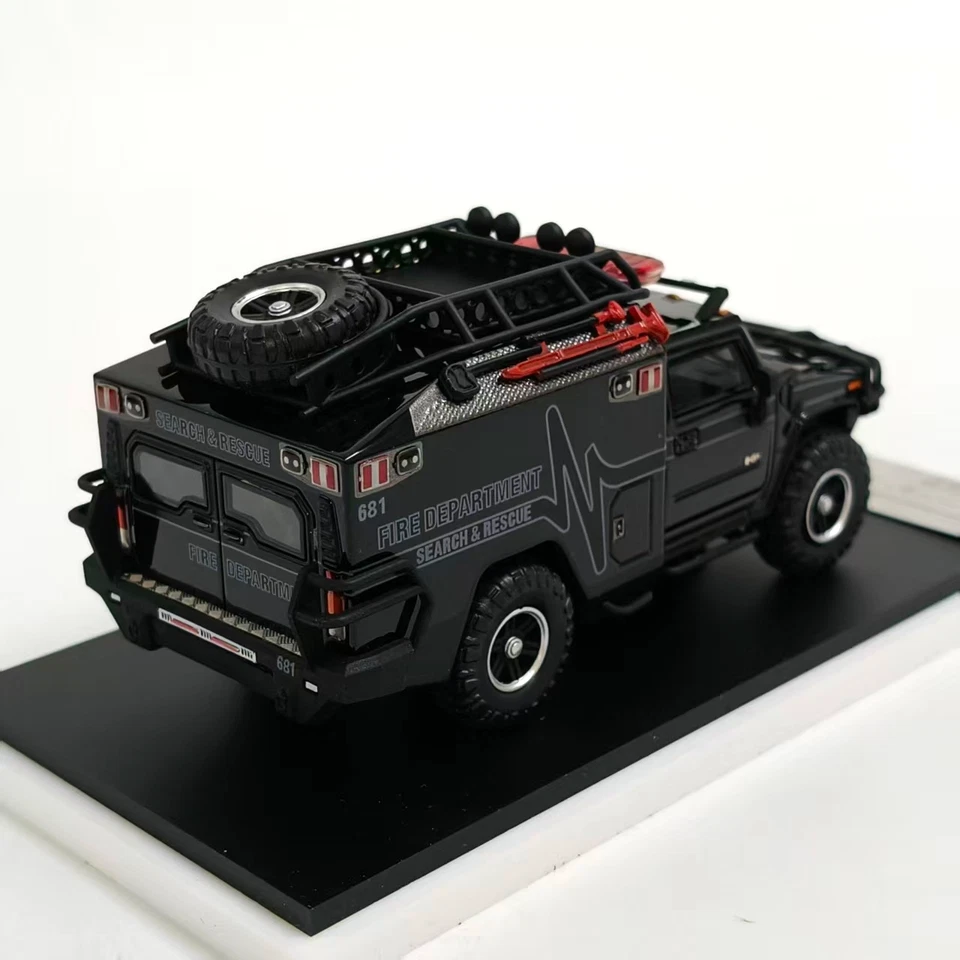 1:64 Hummer H2 Ambulance Alloy Model - Black Edition Diecast Metal Replica - Image 4 of 4