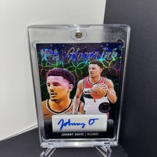 2023-24 Hoops Premium Stock Johnny Davis Hoops Ink Premium Auto /8 Green Prizm