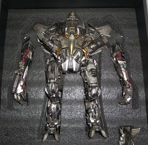 TRANSFORMERS 3A STARSCREAM DARK OF THE 