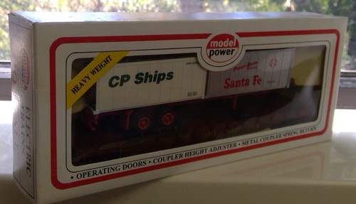 Model Power 51' Flat W/2-20' Containers HO Electric Trains - Picture 4 of 4