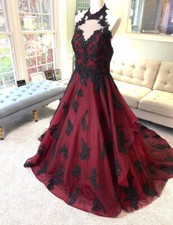 Gothic Tulle Wedding Dresses Halter Neck Black Applique Backless Bridal Gowns