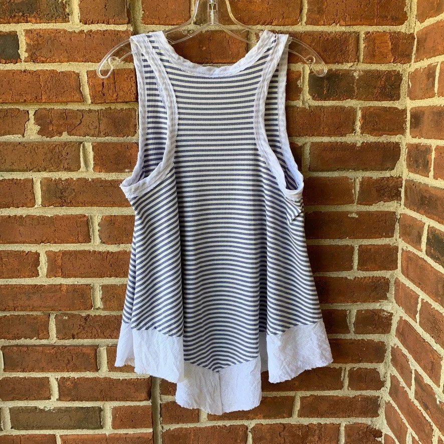 VINTAGE HAVANA Women's Tank Top Blue and White Striped Asymmetrical Hem Sz M - Image 3 of 4