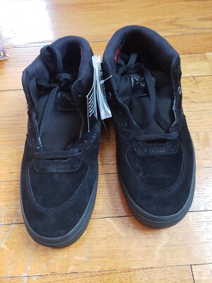 Metallica and Vans Half cab pro Kill em all shoes Size 7.5 never been worn