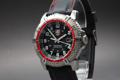 Near MINT Luminox Modern Mariner 6250 Black 200m Diver's Quartz 46mm Herrenuhr