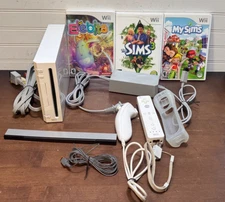 Nintendo Wii NVL-001 White Bundle 3 Games &  1 Controller Nunchuck Cords (lot b)