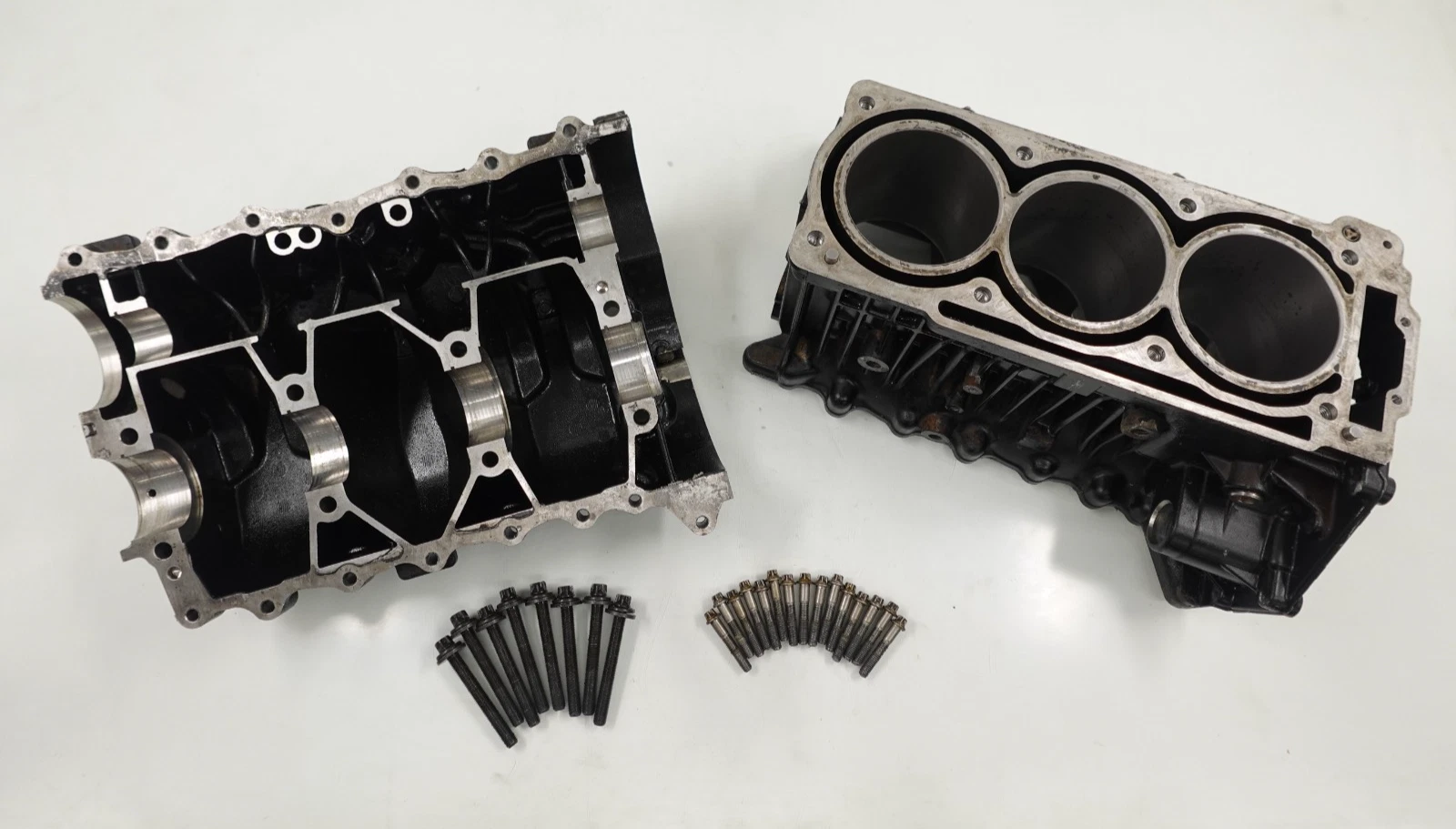 FRESHWATER 2004-2005 Sea-Doo GTX 155 / RXT 215 OEM Engine Cylinder Cases (STD)