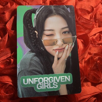 YUNJIN LE SSERAFIM T Blue Edition Celeb K-pop Girl Photo Card Unforgiven 2