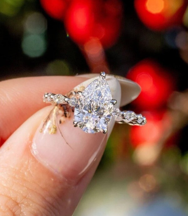 Engagement Ring 14K White Gold 2.00Ct VVS1 Diamond Pear Cut Simulated Size 5.5-image
