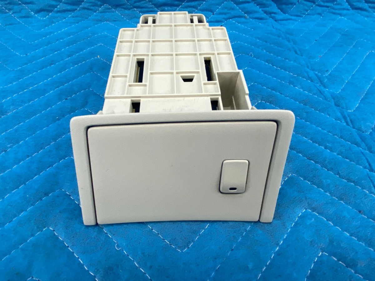 Lexus LS460 LS600HL Coin Box 55450-50080-A1 2007-2009 White: LA01