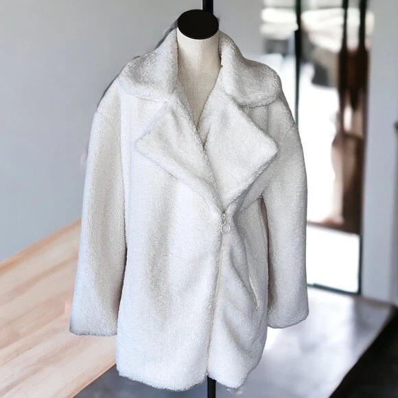 NWT Women $120 C& C California White / Cream Teddy Faux Fur Cozy Coat XL Zipper - Image 3 of 4