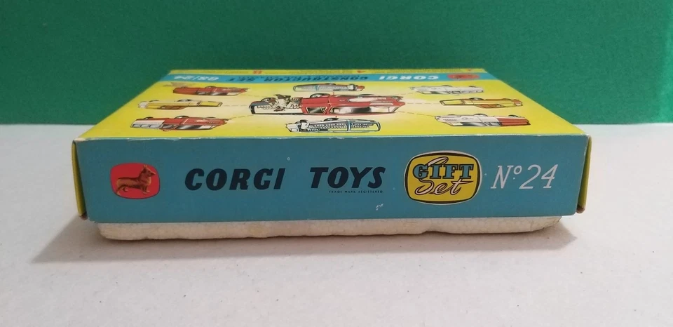 Corgi toys (no Mercury, Dinky, Tekno) Gift Set - Immagine 2 di 4