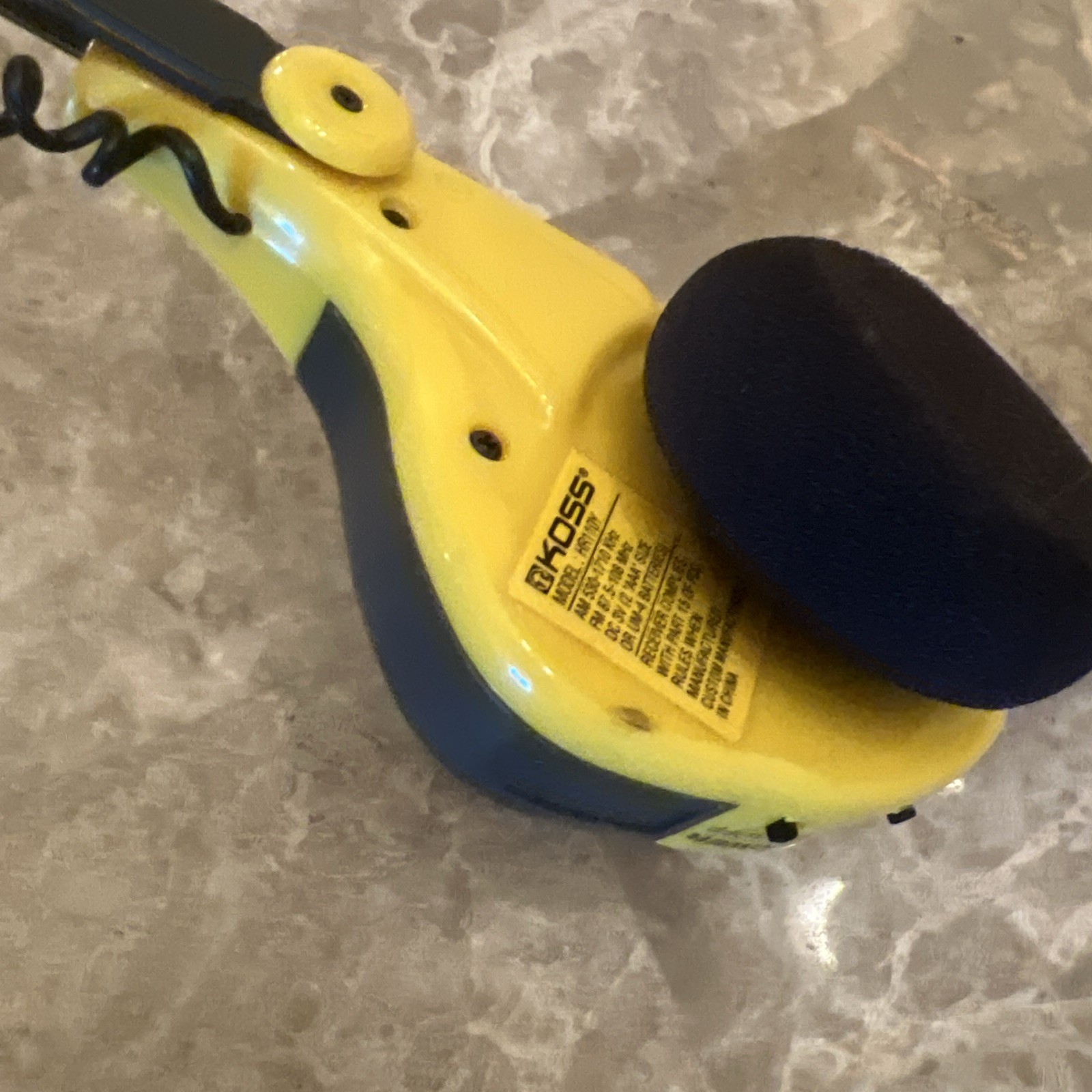 2 KOSS Headphones HR110Y Dynamic Bass Boost Sound AM/FM Stereo Radio Tested