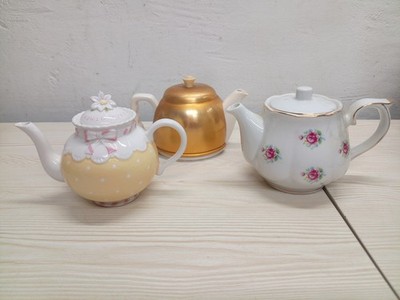 Set Of Three Small Teapots