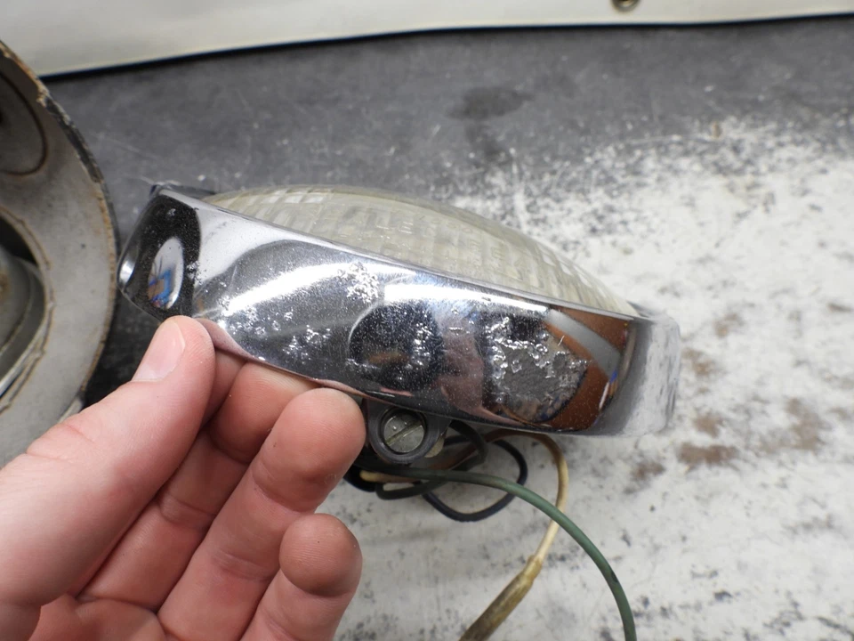 Faro y canastilla Honda CL 175 CL175 1968 con velocímetro 2877 Foto 2 de 4