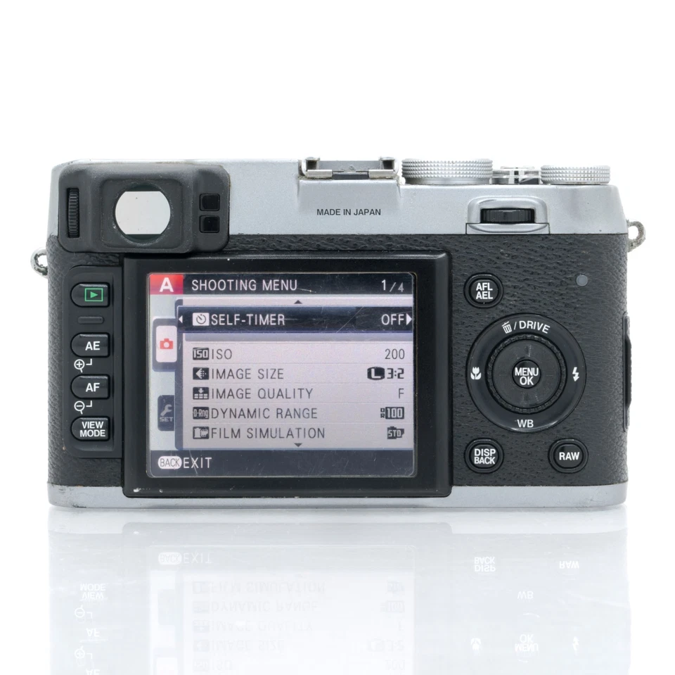 Fujifilm Fuji FinePix X100 with 23mm Fujinon Lens 2.8in LCD Digital Camera - Image 4 of 4