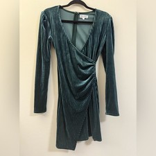 Privacy Please Velvet Long Sleeve Mini Dress in Emerald Green - S