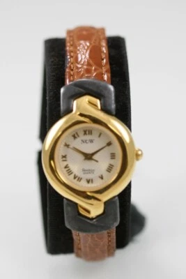 Armitron Uhr Damen Gold Grau Edelstahl St Wr Braunes Leder Batt Weiß Quarz - Bild 1 von 4