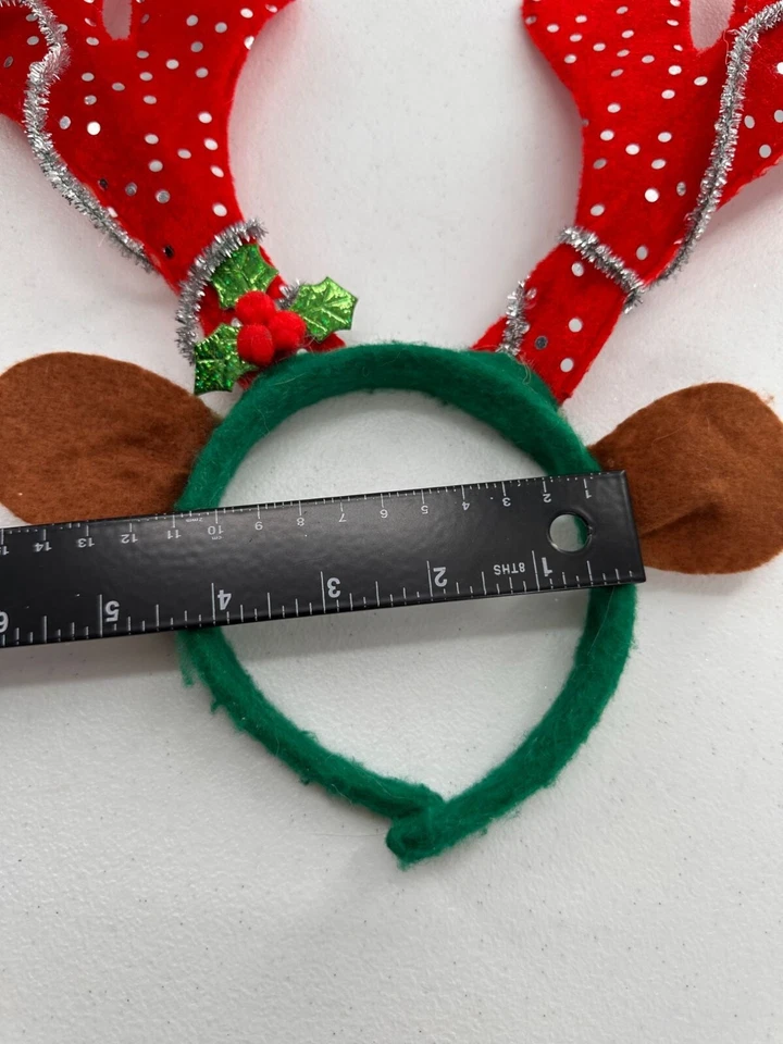 Diadema de astas de reno de Navidad con astas de lunares rojos y acebo verde a Foto 2 de 4