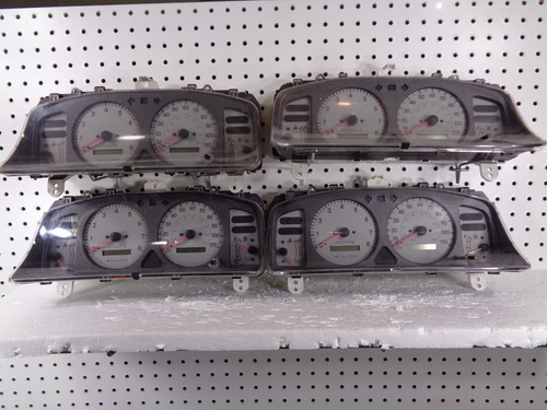 COROLLA 2001 AND 2002 INSTRUMENT CLUSTER SPEEDOMETER WITH TACHOMETER 69039 K - Picture 7 of 20