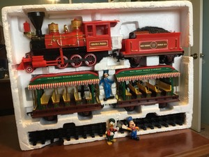 walt disney world railroad train set