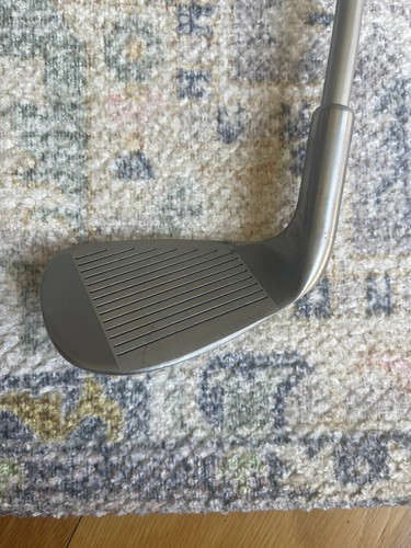 Wilson Juniors WJR Wedge Golf Club 33” Graphite Shaft For Apprx 60”- 63” Tall RH - Picture 5 of 5