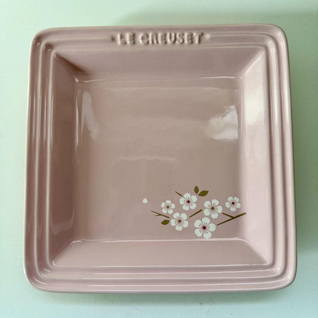 ルクルーゼ　サクラ　桜　スクエアはプレートセット ルクルーゼサクラ桜スクエアはプレートセット