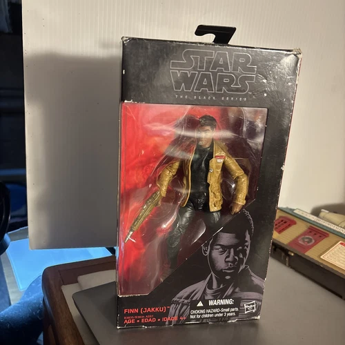 Star Wars Black Series 6 Inch Finn (Jakku) - Shiny Head Variant - #01