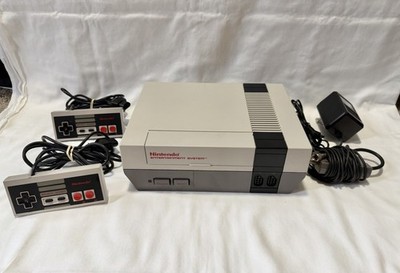 Nintendo Entertainment System NES Console Bundle 2 Controllers All Chords Tested