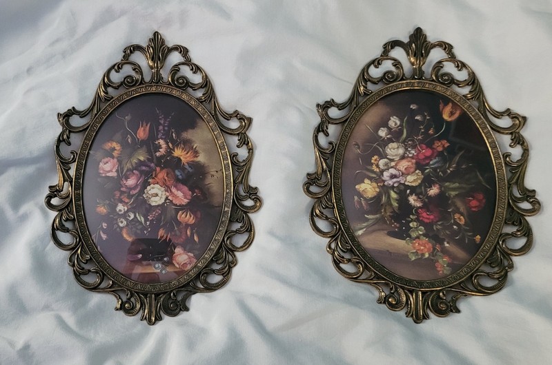 Pair of Vintage Oval Framed Floral Picture w Convex Bubble Glass Made in Italy