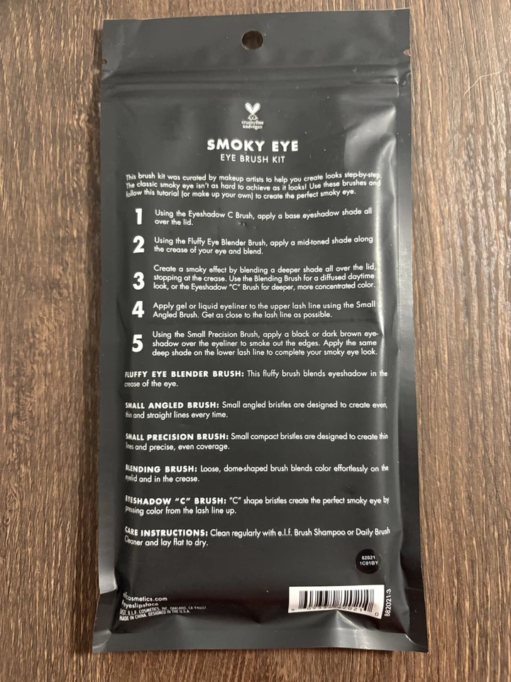 e.l.f. Kit de 5 cepillos para ojos ahumados 82021 Foto 2 de 2