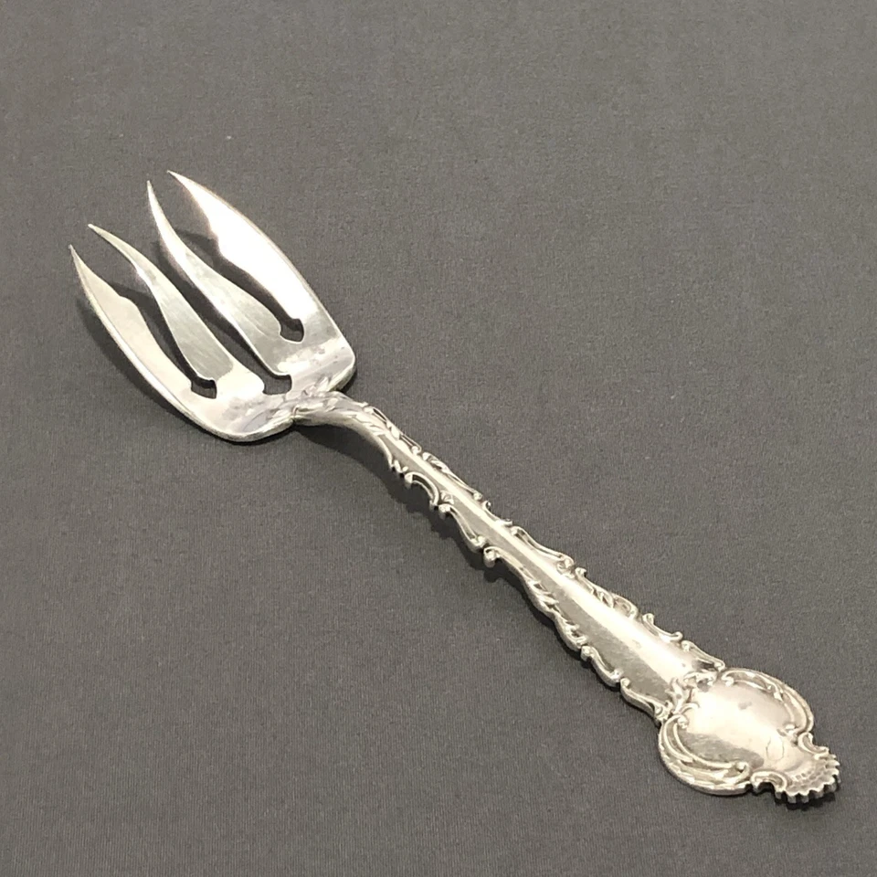 Antiguo tenedor de carne fría LOUIS XV de plata de ley de Whiting de 1891 5 1/2" Foto 2 de 4