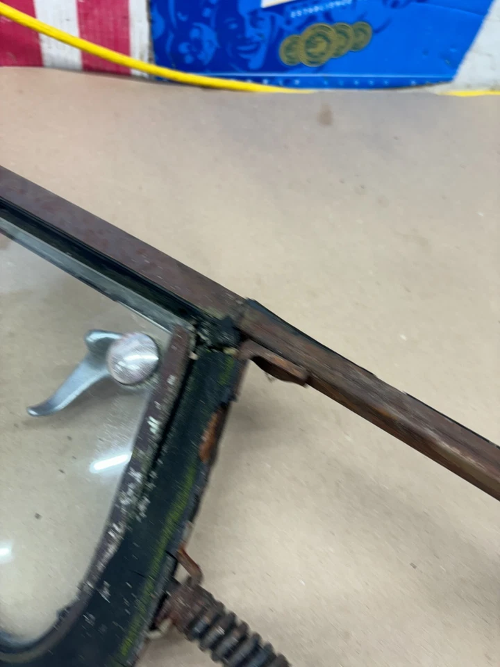 1981 1987 1991 CHEVROLET TRUCK C10 K10 Squarebody LEFT Wing Vent Window Clear !! - Image 4 of 4