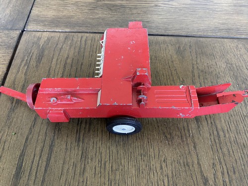 Vintage ERTL International Harvester Hay Baler 1/16 Scale Diecast - Picture 7 of 10