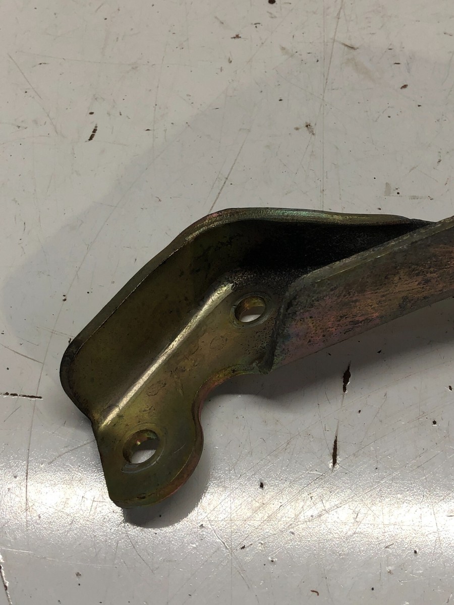 1984-89 Nissan 300ZX Z31 Engine Motor Mount Support Bracket