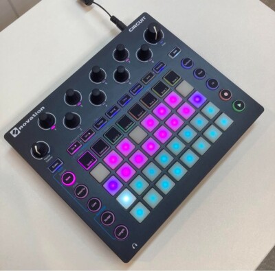 Novation CIRCUIT Groove Box Synthesizer Drum Machine Gebraucht Top Getestet