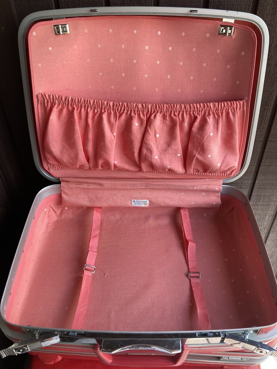 Vintage 1960's SAMSONITE Silhouette Luggage 4 Piece Set Vintage 1960's SAMSONITE Silhouette Luggage 4 Piece Set