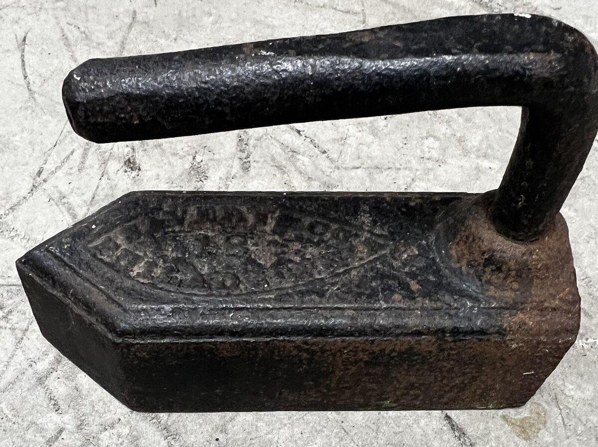 Antique 20 Lb Iron (JAS) Antique 20 Lb Iron (JAS)
