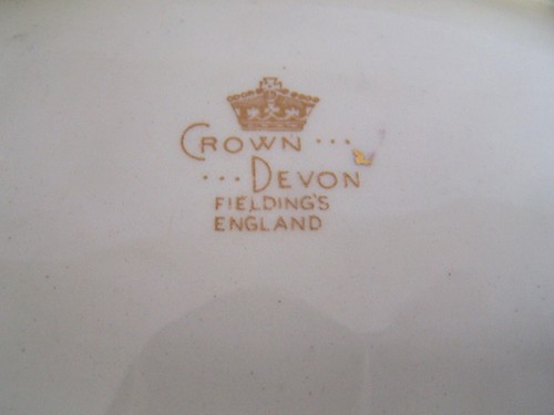 Crown Devon Fieldings Rouge Royal Butterflies Oval Bowl 26.5cm - Picture 7 of 7